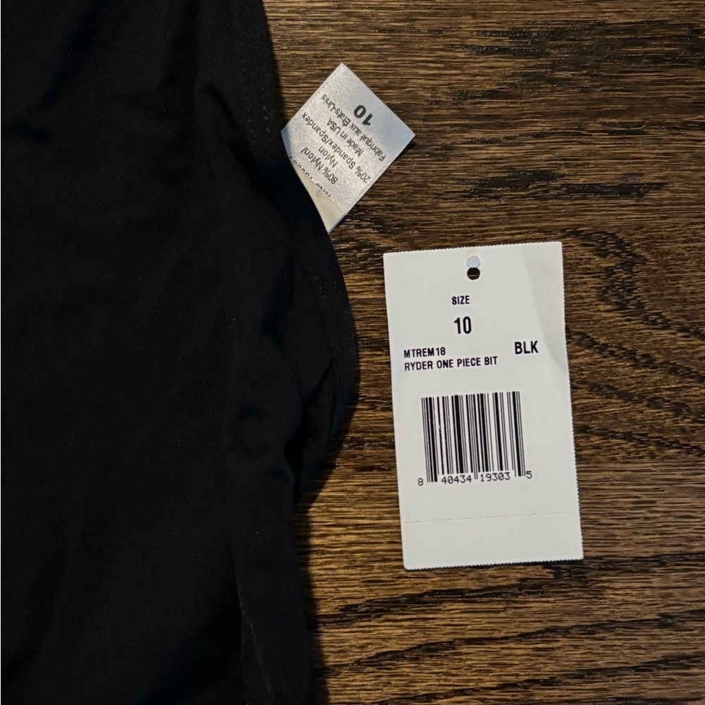 L*Space Black One Piece Swimsuit w/ gorgeous Back SOLID BLACK timeless - Picture 4 of 8